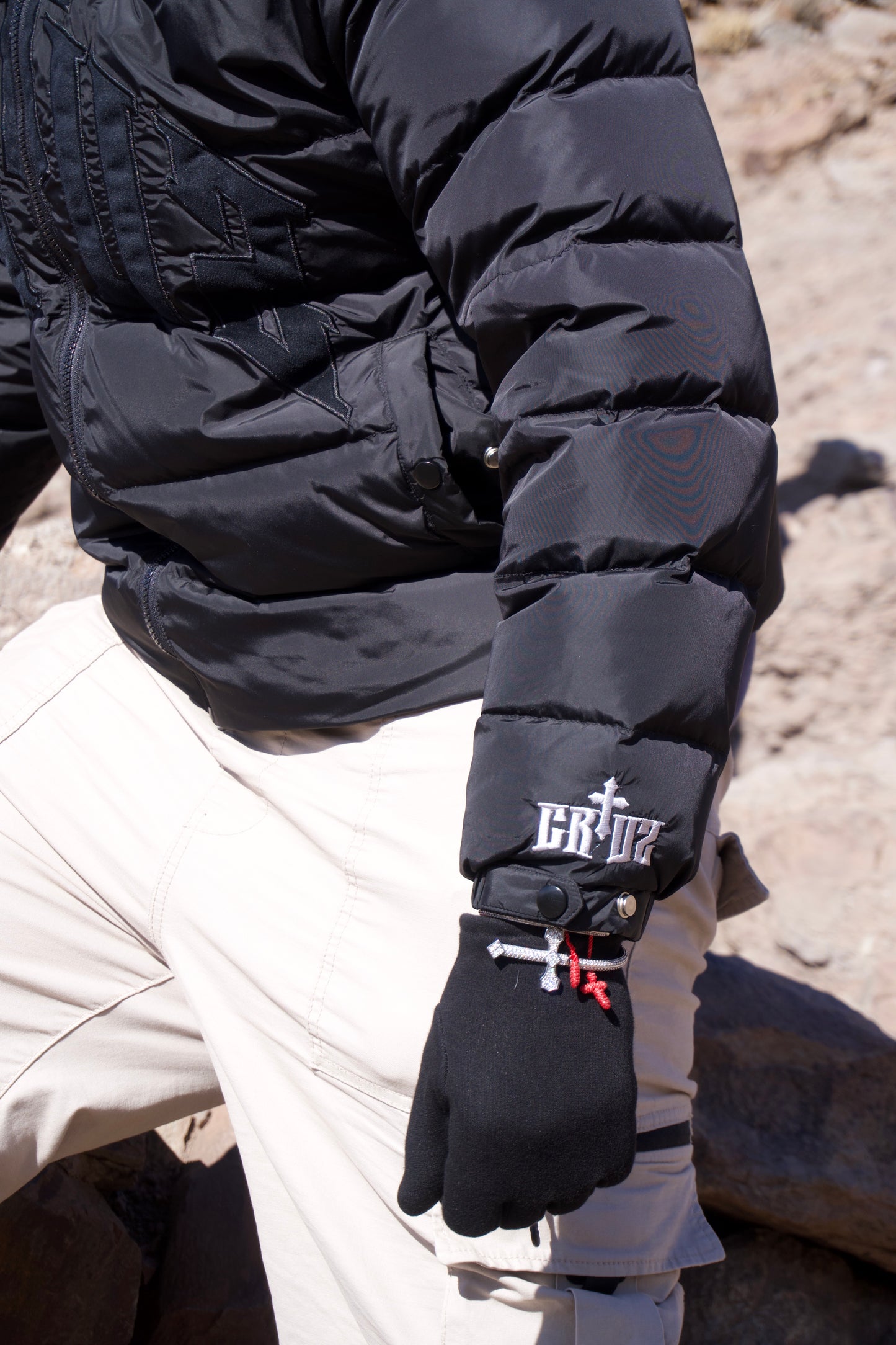 Down feather Jacket (White chest logo outline)